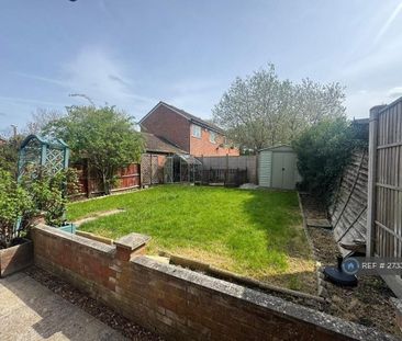 3 bedroom terraced house to rent - Photo 2