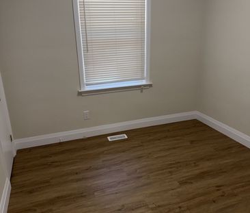 For Lease - 377 Martin Street Unit# UPPER, Milton, Ontario - Photo 2