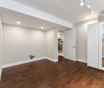 For Lease - 996 Savoline Boulevard, Milton, Ontario - Photo 3