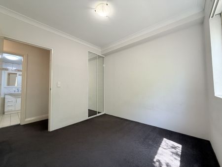 Tranquil and leafy surroundings - Photo 4