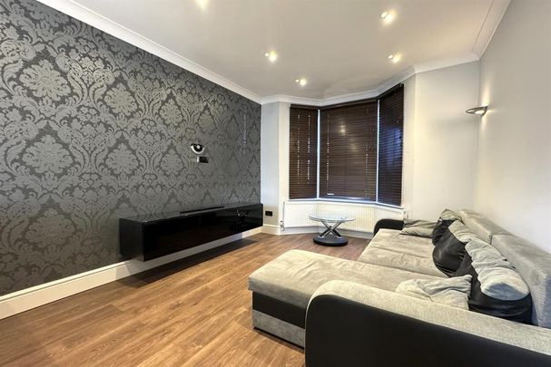 3 bedroom terraced house to rent - Photo 1