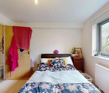 Balham High Road, London, SW17 - Photo 3