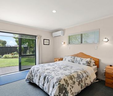 Spacious 4-Bedroom Family Home in Saint Andrews, Hamilton Discover ... - Photo 5