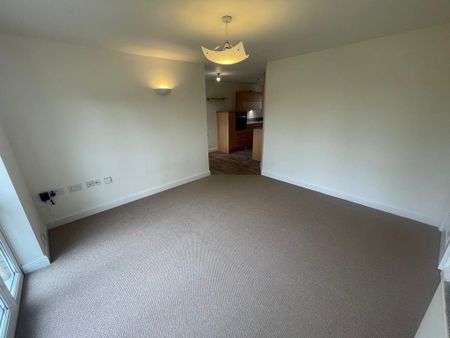 2 bedroom maisonette to rent - Photo 2