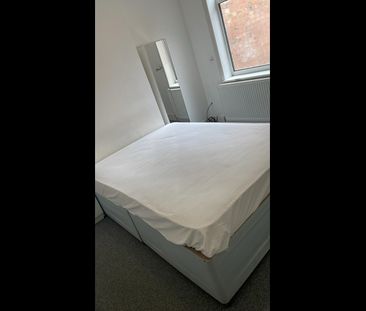 Room in a Shared House, Babington Road, NW4 - Photo 5