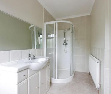 3 bedroom apartment to rent - Photo 5