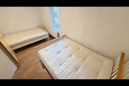 2 Bed Flat, Braemar Road, N15 - Photo 3