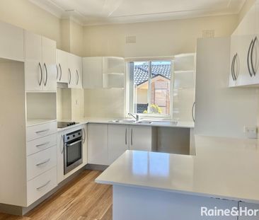 Low-Maintenance Living in Prime Location - Photo 5