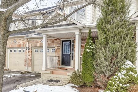 For Lease - 2455 Springforest Drive, Oakville, Ontario - Photo 2