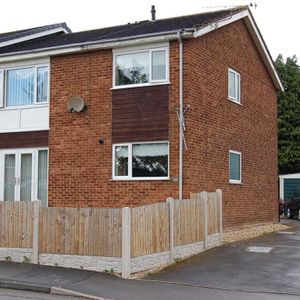 Flat in Longholme Road, Off Cumwhinton Road - Photo 3