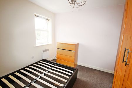The Old Quays, Warrington - Photo 2