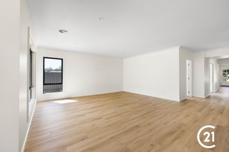 Stylish Family Living with Space to Grow&period; Furnished&period; - Photo 2