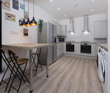 1 bedroom in a house share to rent - Photo 4