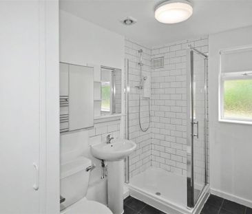3 bedroom detached bungalow to rent - Photo 6
