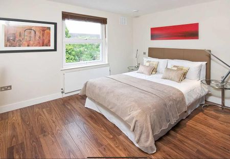 5 bedroom end of terrace house to rent - Photo 2