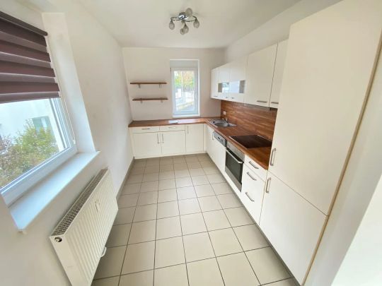 BARRIEREFREIE 3 ZIMMERWOHNUNG MIT PARKPLATZ IN MITTERTREFFLING - Photo 1