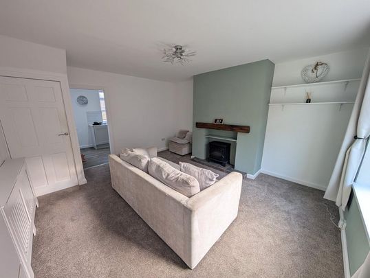 2 bedroom terraced house to rent - Photo 1