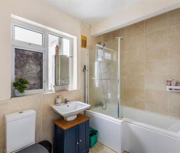 2 bedroom maisonette to rent - Photo 4