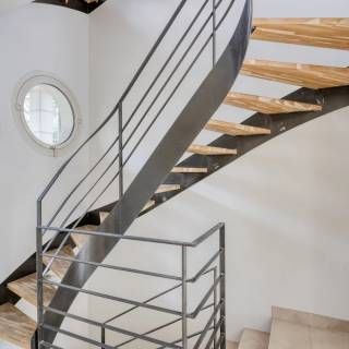 Rental Mansion - Photo 1