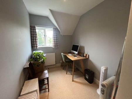 3 bedroom semi-detached house to rent - Photo 4