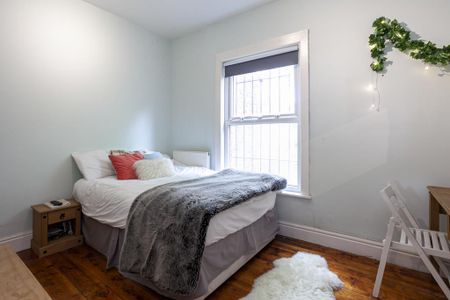 6 bedroom terraced house to rent - Photo 5