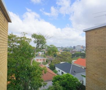 Renovated 1 Bedroom Unit - Photo 4