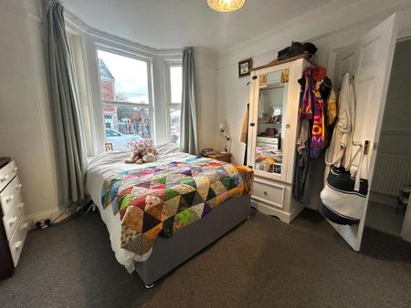 4 bedroom terraced house to rent - Photo 2