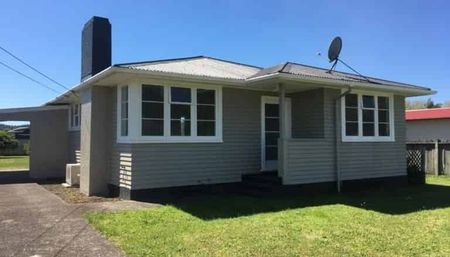 Charming 3-Bedroom Home for Rent in Kawerau - Photo 5