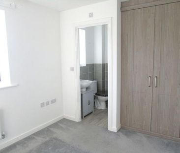 2 bedroom semi-detached house to rent - Photo 2