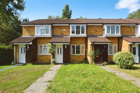 2 bedroom terraced house to rent - Photo 2