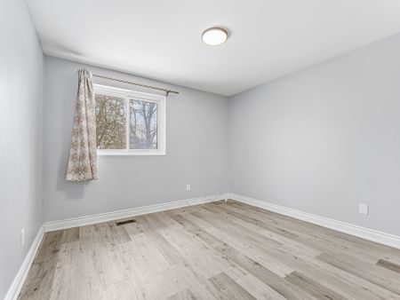 For Lease - 48 Davenport Crescent Unit# Upper, Brampton, Ontario - Photo 2