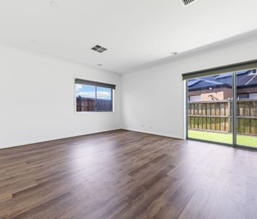 The perfect family lifestyle, with all key amenities right at your ... - Photo 2