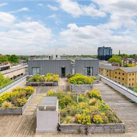 1 bedroom flat in Chiswick - Photo 4