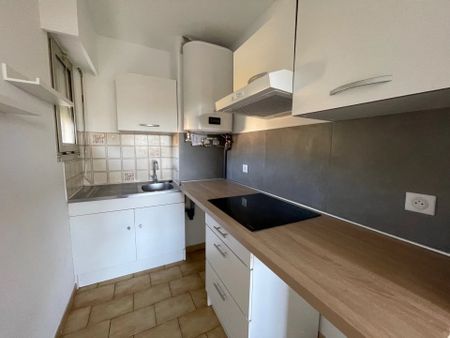 Location Appartement 1 pièce 28m² LE CANNET 06110 - Photo 2