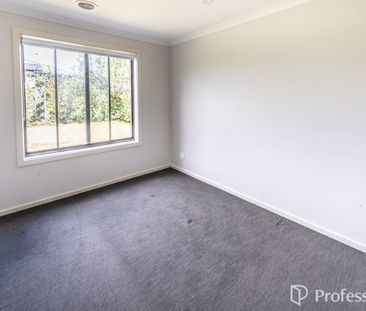 Beautiful Family Home - Photo 3