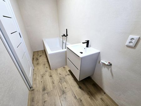 Pronájem bytu 2+1 65 m² - Photo 4