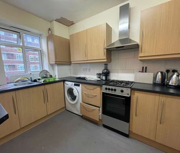 Shackleton Close Room 4 - Photo 4