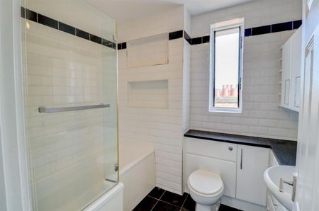 2 BED Flat To rent - Photo 4