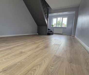 2 bed Semi-detached in Stokenchurch , High Wycombe, HP14 3QJ - Photo 4