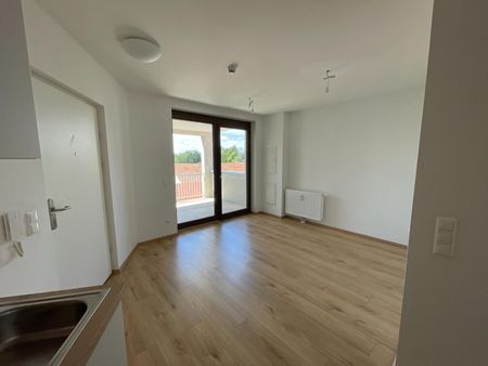 Geförderte Mietwohnung mit 3 Zimmer und Balkon! - Photo 2