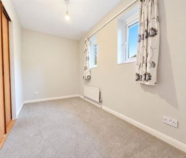 4 bedroom detached house to rent - Photo 5