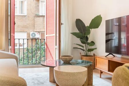 Calle de Hortaleza, Madrid, Community of Madrid 28004 - Photo 2