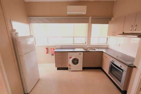 3 Bedroom Apartment - Photo 5