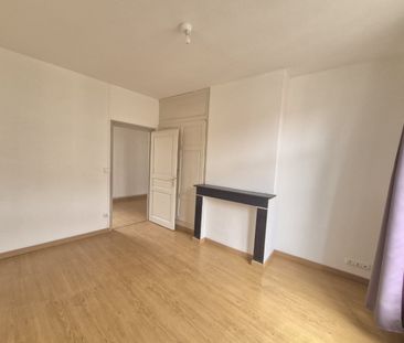 Location Appartement 3 pièces 72m² ST OMER 62500 - Photo 3