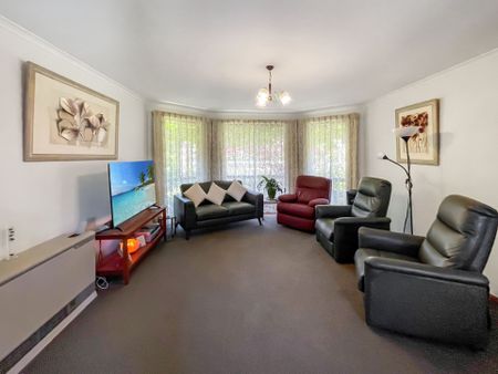 2 Balmoral Drive, Ballarat East - Photo 2