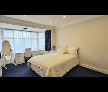 Room in a Shared House, Woodcock Hill, HA3 - Photo 3