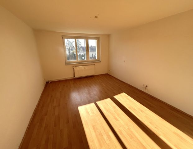 Charmante 3-Raum-Wohnung in Stadtfeld West - Foto 1