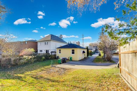 For Lease - 71 Mississauga Road, Mississauga, Ontario - Photo 2