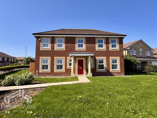4 bedroom detached house to rent - Photo 1