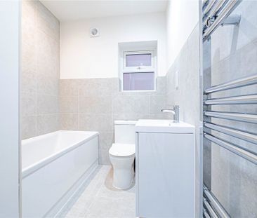 4 bed Semi Detached House for rent - Photo 3